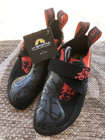 La Sportiva Skwama Climbing Shoes Red