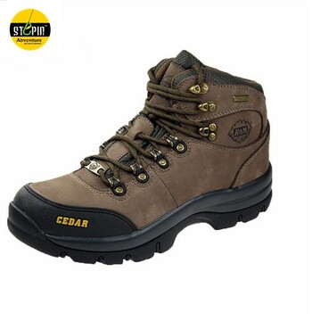 Cedar Trekking Shoes - Tan Brown